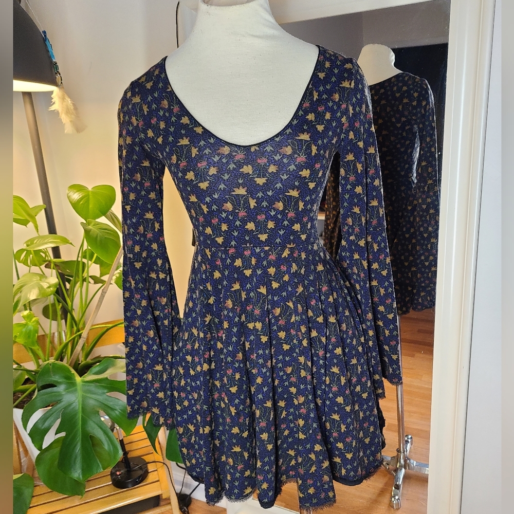 SOLD - Urban outfitters bell sleeve dress